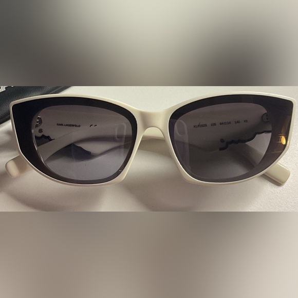 Karl Lagerfeld Accessories - Karl Lagerfeld Cat-Eye Sunglasses